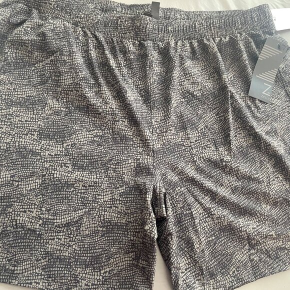 Zella Men's shorts - Picture 5 of 9